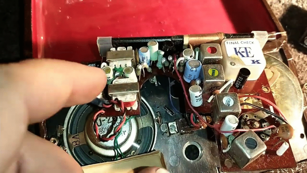 “How to Fix a Car Radio That Won’t Turn On”